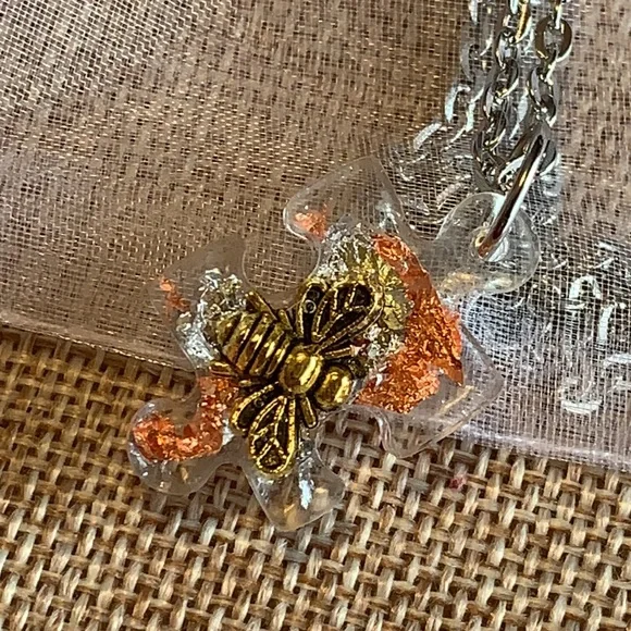 Honey Bee resin puzzle piece Handmade Necklace 18” chain NWOT Autism awareness - Picture 9 of 9